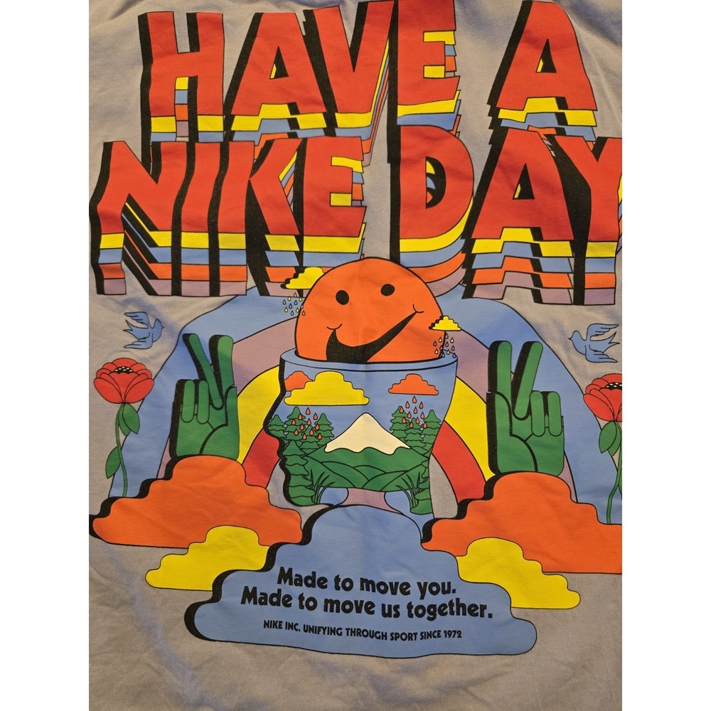 Nike Men's Graphic T-Shirt 'Have a Nike Day' Size Medium Lavendar Purple EUC